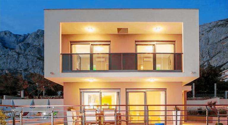 Villa with pool in Tucepi