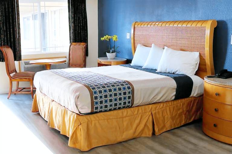 Valli Hi Motel