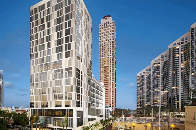 Residence Inn by Marriott Miami Sunny Isles Beach in Aventura, FL