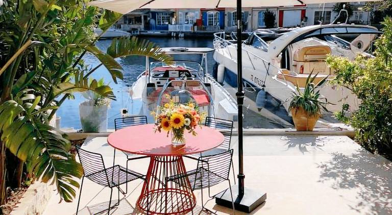 Rental apartment with garden & patio in Grimaud