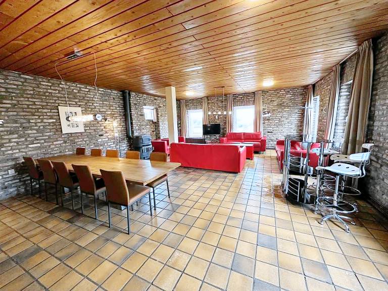 Fully equipped beautiful vacation home with garden, sauna & patio | Pet-friendly — photo 2