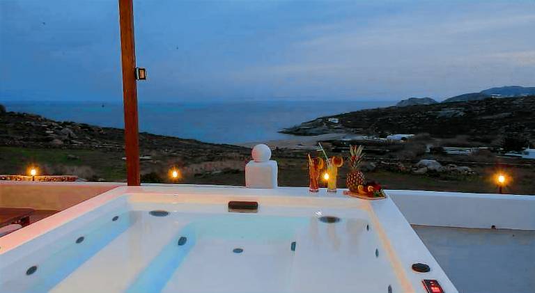 Villa with barbecue, garden & private pool — photo 3
