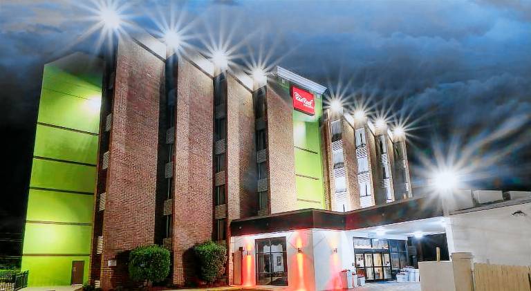 Red Roof Inn & Suites Macon — photo 5