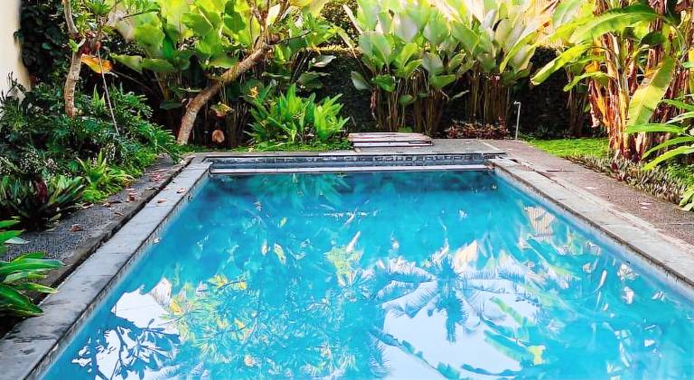 Villa with pool — photo 3