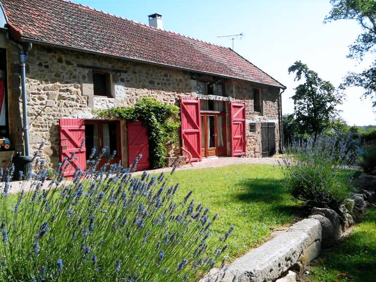 Gite with yard & patio | Pets allowed in Moulins