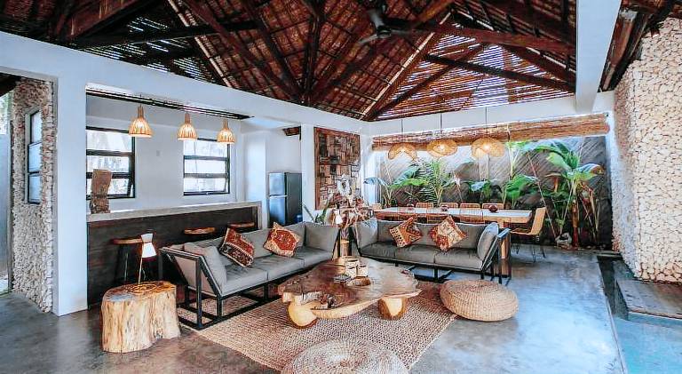 Villa with yard, barbeque & private pool — photo 2