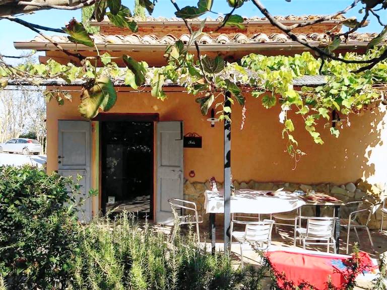 Wohnung in Castiglione Del Lago mit Terrasse, Garten und Grill — photo 4