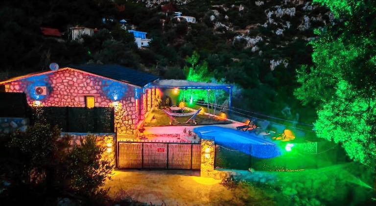 Villa with private pool, barbeque & yard in Antalya