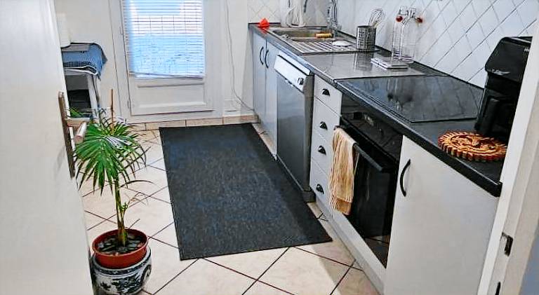 Your comfy stay in Juan-les-Pins beach & parking — photo 4