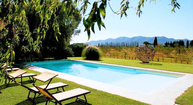 Farm with yard, private pool & BBQ — photo 4