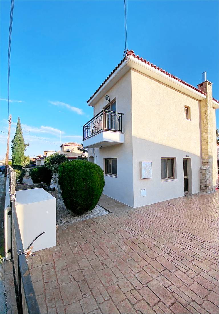 Villa with pool, garden & barbecue — photo 5