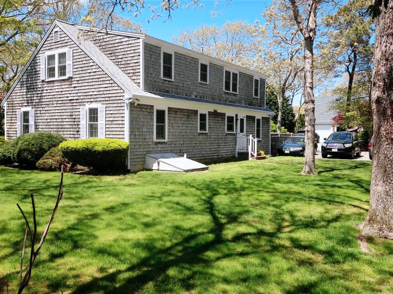 East Falmouth, MA Vacation Rentals from 203 HomeToGo