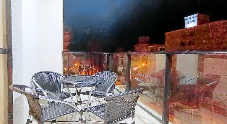 Apartment with pool — photo 4