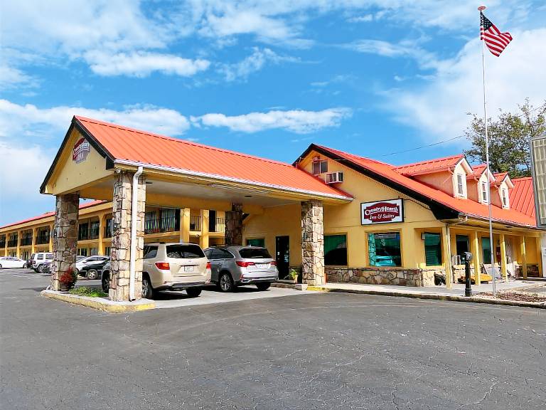 Country Hearth Inn & Suites Cartersville in Cartersville, GA