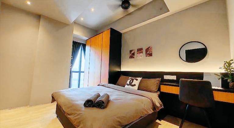 REVO AURORA PLACE, Pavilion 2, 5 Minutes To AXIATA ARENA BUKIT JALIL FREE WIFI by De Harlequins Gues — photo 2