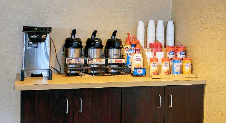 Red Roof Inn Toledo - University — photo 5