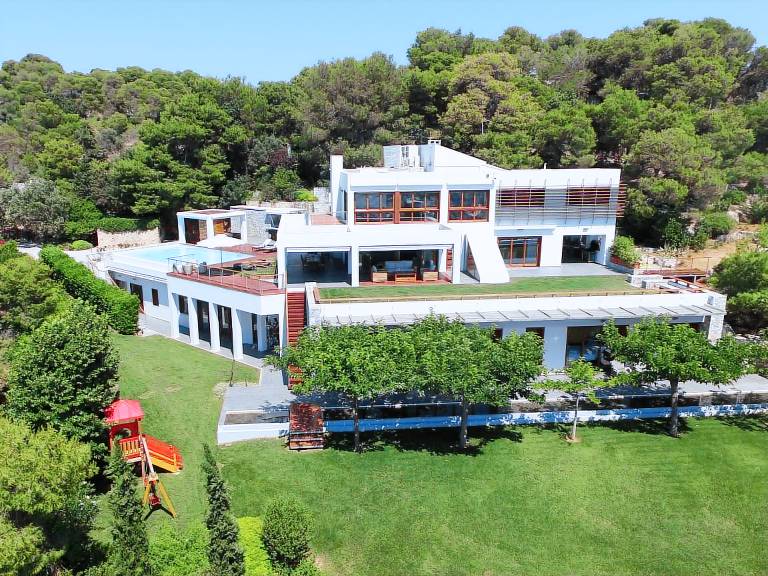 Children-friendly pleasant vacation home with sauna, barbeque & private pool | Good for workation | Dogs allowed — photo 4