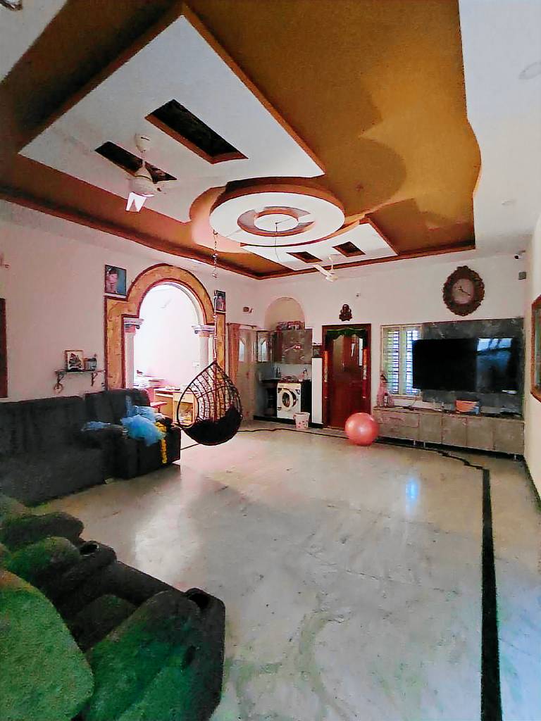 Bungalow Veeranjaneya Layout