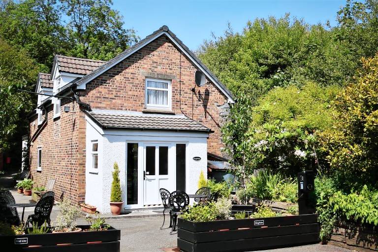 Cottage with garden in Carmarthen