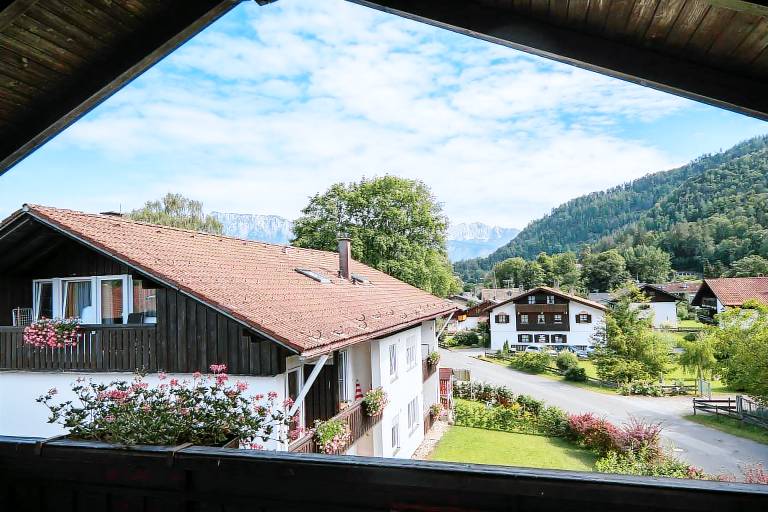 Children-friendly nice holiday apartment with barbeque, heated pool & patio | Mountain view | Pet-friendly — photo 3