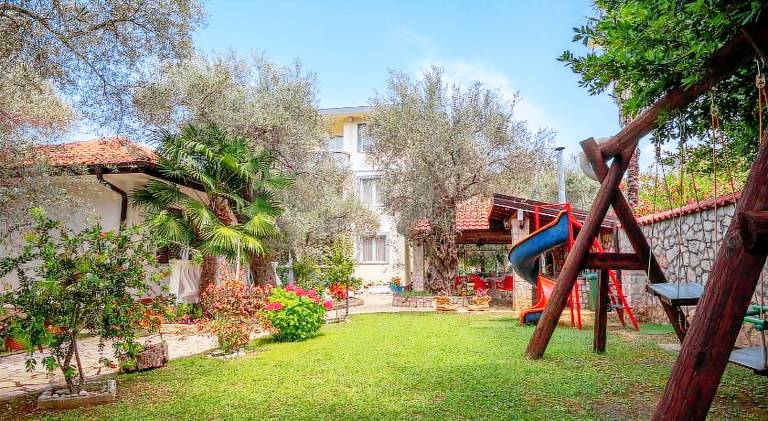 President Bungalows and Apartments in Ulcinj