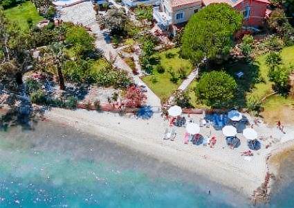 Palmyra Beachfront Studios in Lefkada