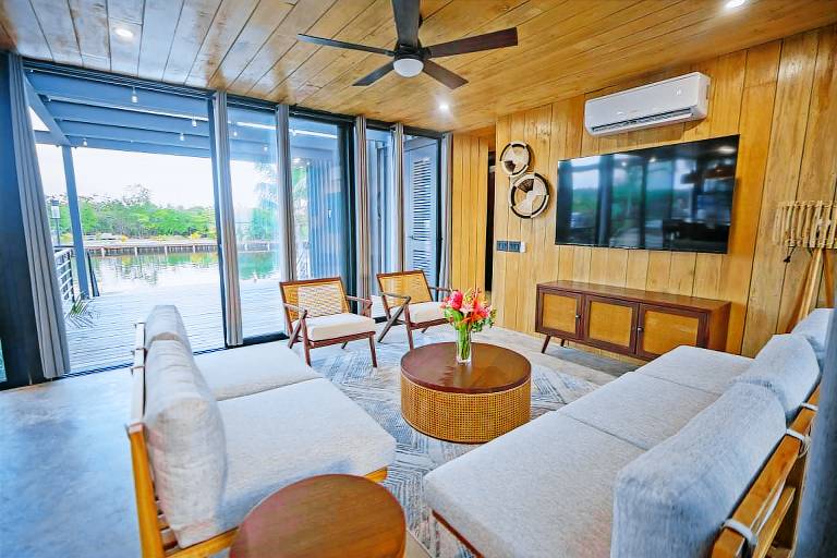 Family-oriented beautiful villa with fast internet, BBQ & terrace | Sea view | Close to the beach | Dogs allowed — photo 3