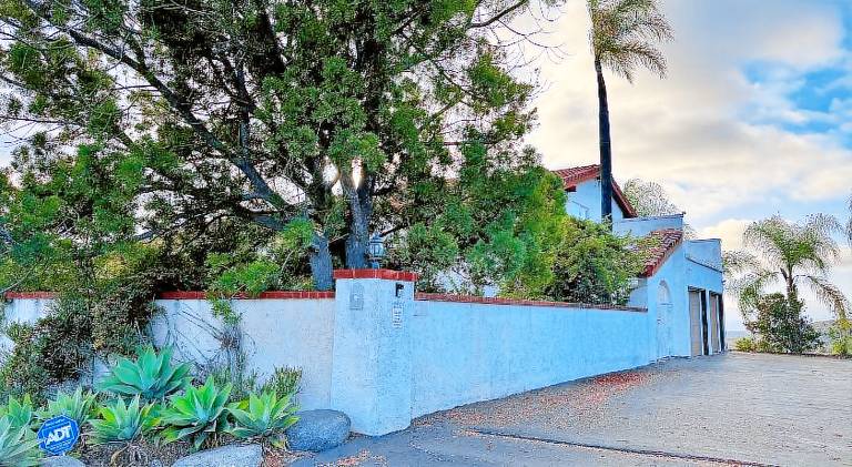 Private Bedroom & Bathroom Grove, Pool & City View — photo 4