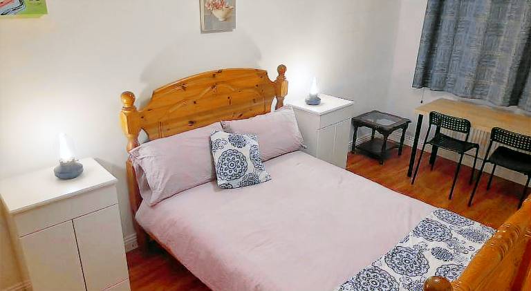 Unique Room beside tramline