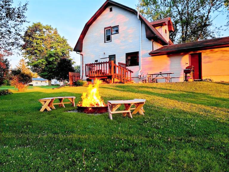 House Grand Meadow