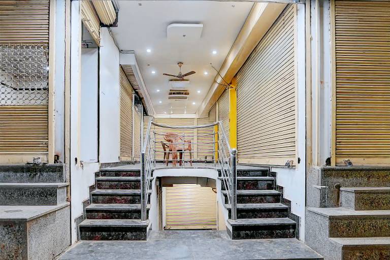 Super Collection O Godowliya Varanasi — photo 3