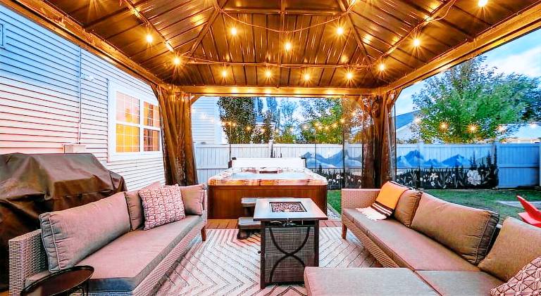 Nordic Spa Retreat - Hot Tub - King Bed - Firepit - BBQ — photo 3