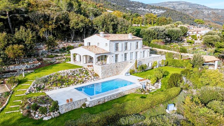 Luxury home with sea views in Tourrettes-sur-Loup — photo 2