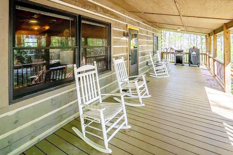 Children-friendly charming cabin with barbecue, hot tub & yard | Suitable for remote work | Dogs allowed — photo 2