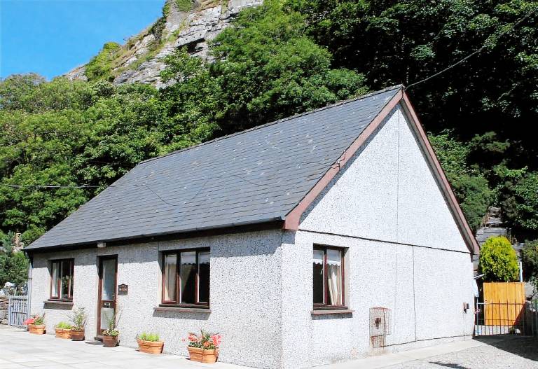 House Harlech