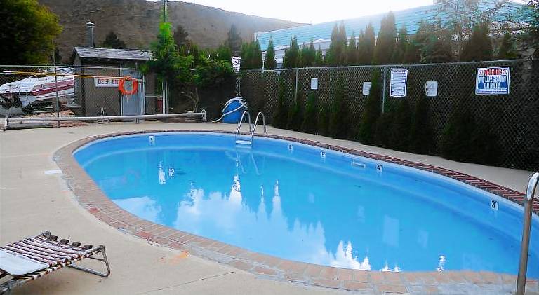 Super 8 By Wyndham Kamloops East — photo 5