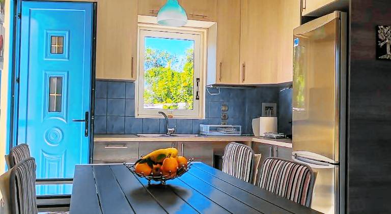 Villa with terrace & garden — photo 5