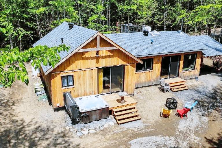 Chalet  Sutton