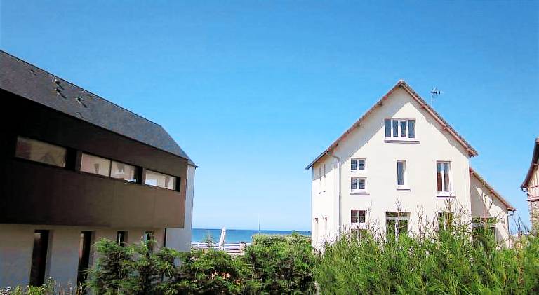 Lovely holiday apartment with patio & yard | Beach nearby | Pet-friendly — photo 4