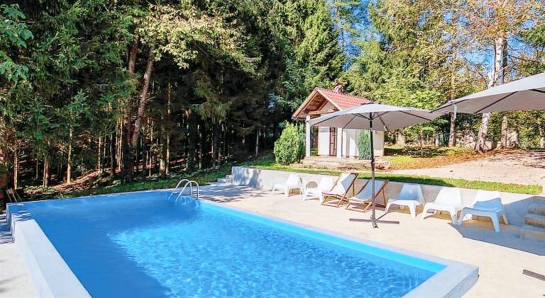 Noćenje s doručkom Plaški