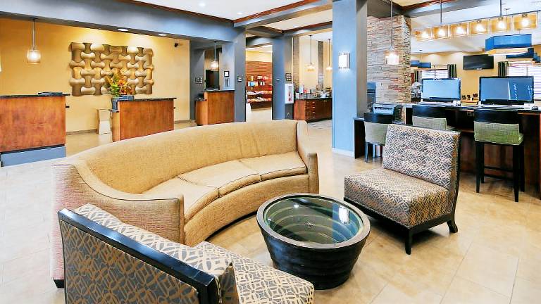 Best Western Plus Williston Hotel & Suites — photo 3