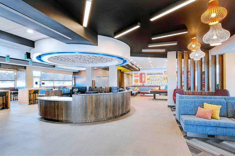 Tru by Hilton Macon North — photo 2