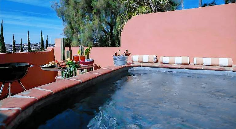 Villa with pool & jacuzzi in Guanajuato