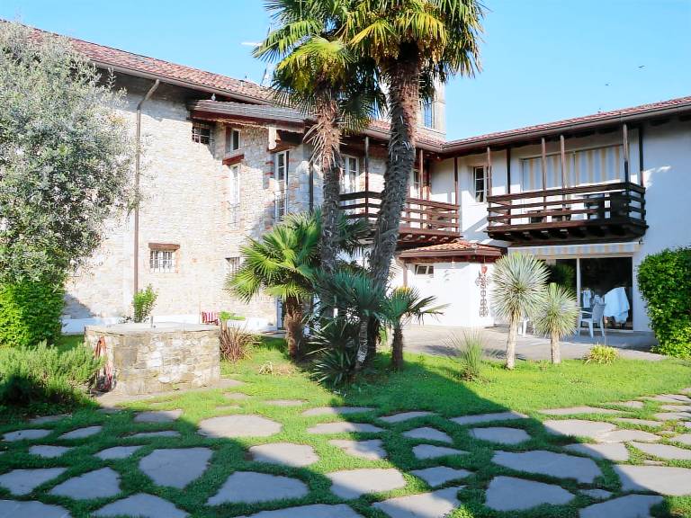 Charming apartment with pool, garden & patio | Nature view | Pets are welcome — photo 3