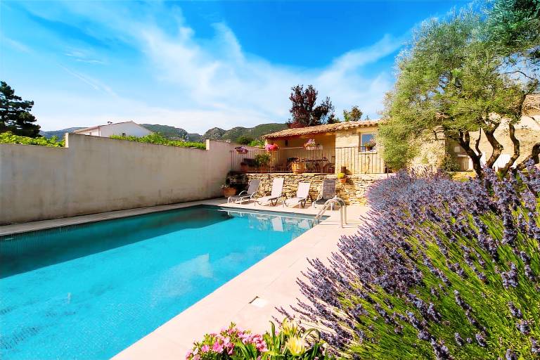 Ferienhaus in Maubec, Provence, Frankreich