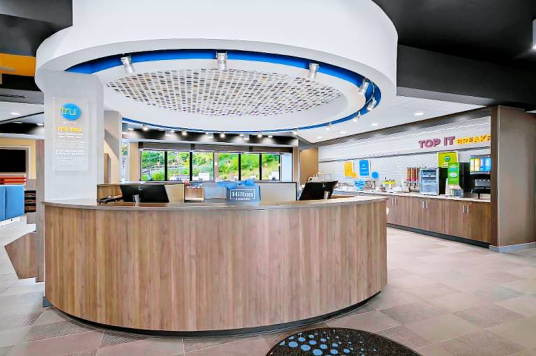 Tru by Hilton Lexington — photo 4