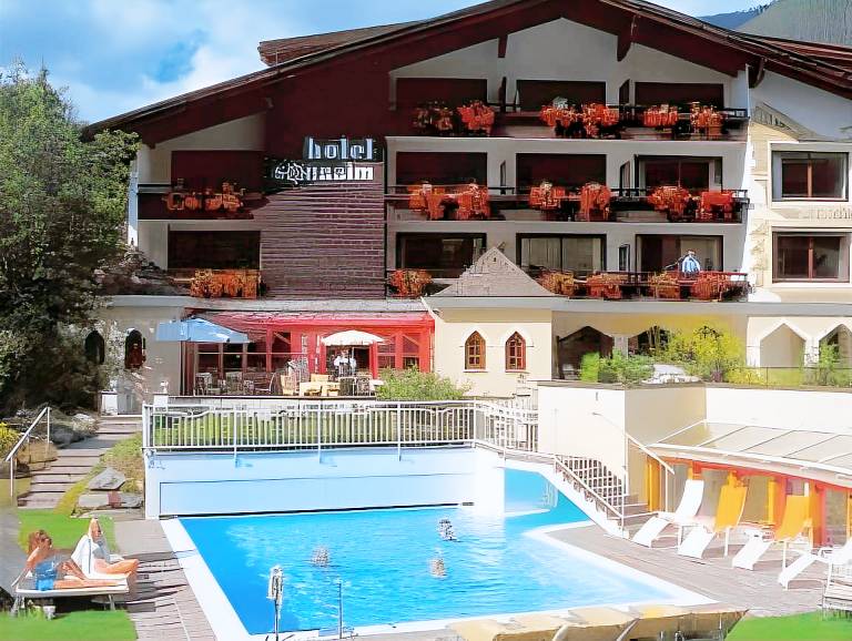 Hotel Sonnalm - SPA, Idyll, Dining in Bad Kleinkirchheim