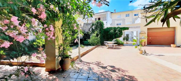 Villa  Orba