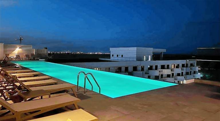 Wonderful serviced apartment with pool, sauna & patio | Close to the beach | Dogs allowed — photo 3