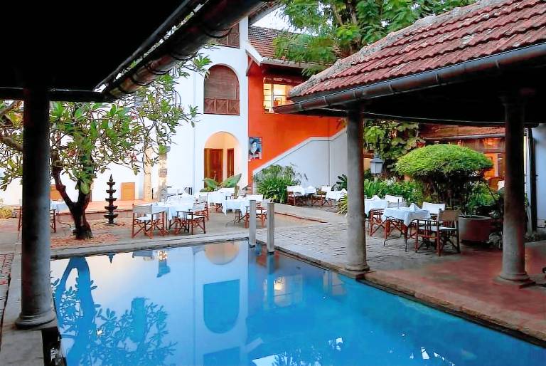 Aparthotel  Kakkanad